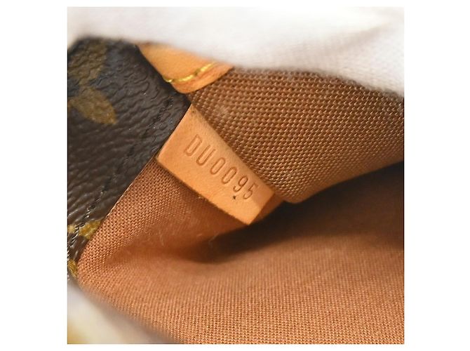 Louis Vuitton Popincourt Monogram Canvas Long - vue 6