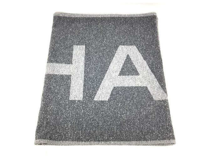 Sciarpa Chanel 19K Logo Large Stole Blanket Scarf Marrone - vista 2