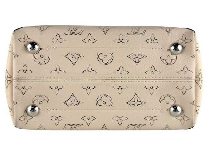 Borsa Louis Vuitton Monogram Mahina Hina PM Blume Beige - vista 4