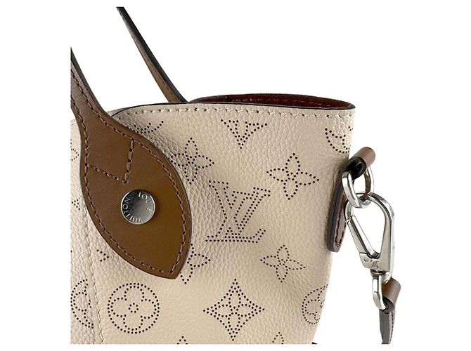 Borsa Louis Vuitton Monogram Mahina Hina PM Blume Beige - vista 7