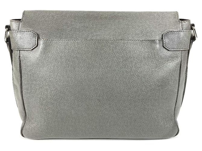 Borsa a tracolla Louis Vuitton Taiga Roman MM Marrone - vista 2