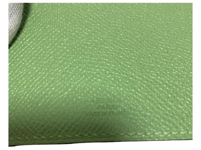 Hermès Portapassaporto Hermes Tarmac PM in vitello Epsom Verde - vista 6