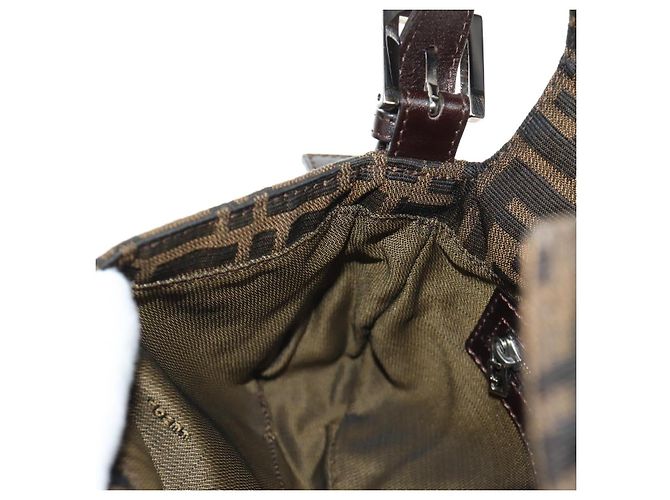 FENDI Zucca Canvas Mamma Baguette Shoulder Bag Black Brown Auth 185313M Marrone Nero - vista 22
