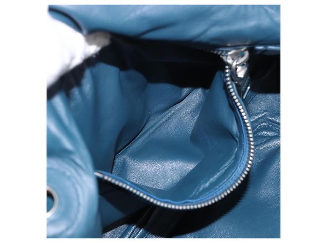 Bolso de Hombro con Cadena PRADA de Cuero Azul Plata Auth 186890V - vista 25