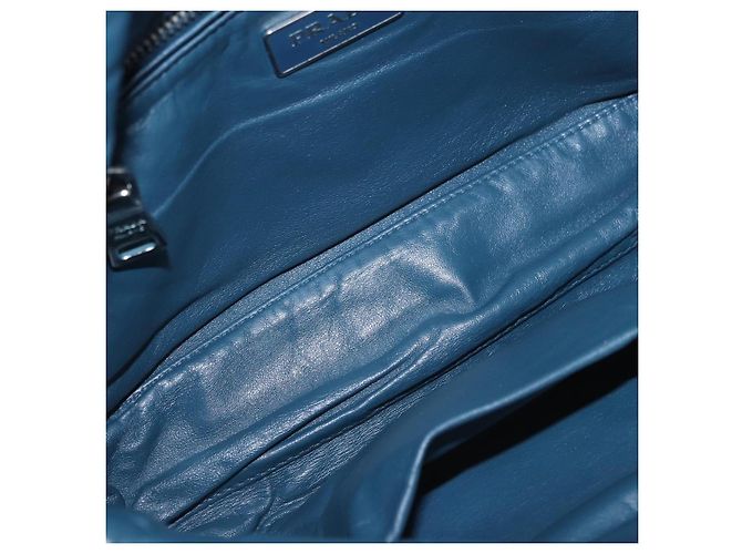 Bolso de Hombro con Cadena PRADA de Cuero Azul Plata Auth 186890V - vista 9