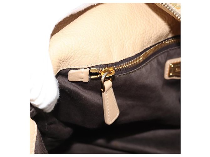 Borsa Miu Miu in pelle 2way Beige Oro Auth 187573 D'oro - vista 24