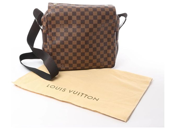 Borsa a tracolla Louis Vuitton Naviglio Damier Ebene marrone N45255 Rosso - vista 11