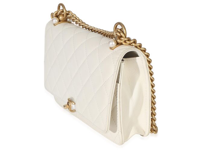 Wallet On Chain Portafoglio con catena Chanel White Quilted Calfskin Pearl CC Bianco - vista 3