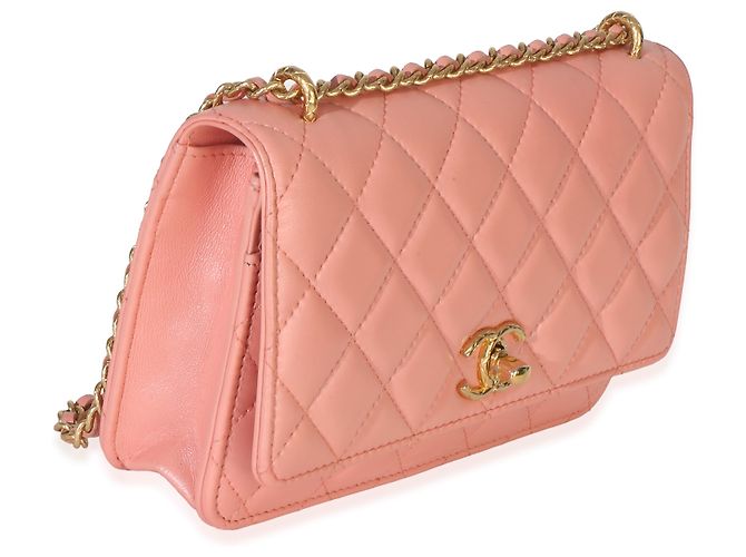 Wallet On Chain Cartera con cadena Chanel en piel de cordero acolchada rosa iridiscente CC - vista 4