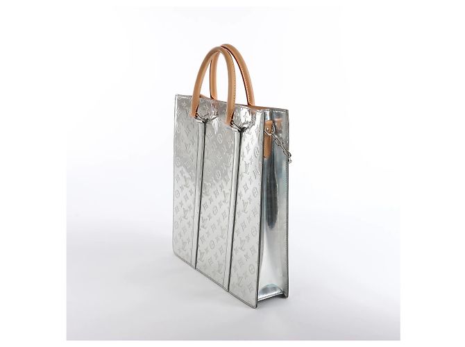 Louis Vuitton Sac Plat Limited Edition Monogram Mirror Handbag in Argento M45884 Grigio - vista 2