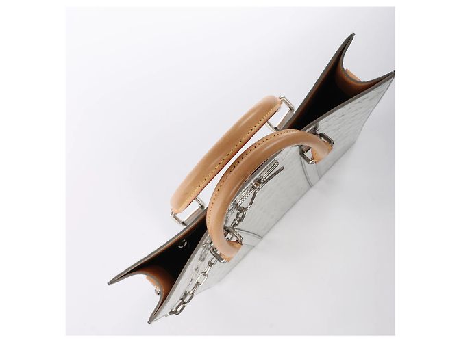 Louis Vuitton Sac Plat Limited Edition Monogram Mirror Handbag in Argento M45884 Grigio - vista 6