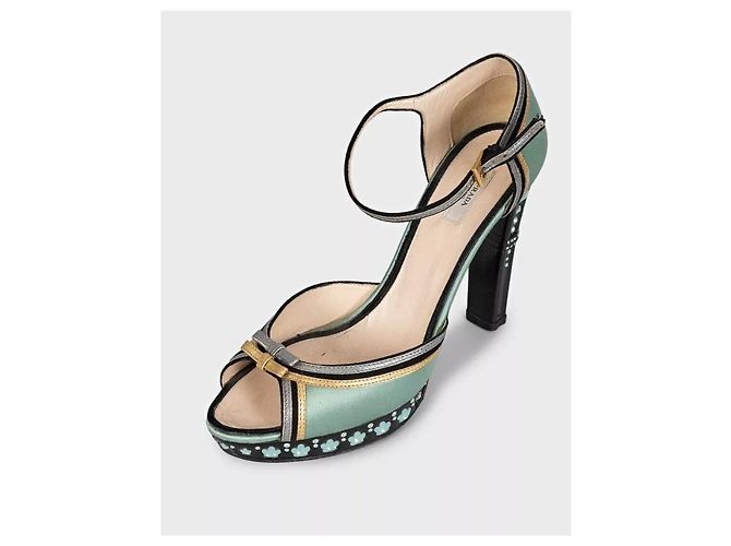 Prada Sandalen mit Textilabsatz in Hellblau mit Kristallabsatz Größe 37.5 Gebraucht - Ansicht 3