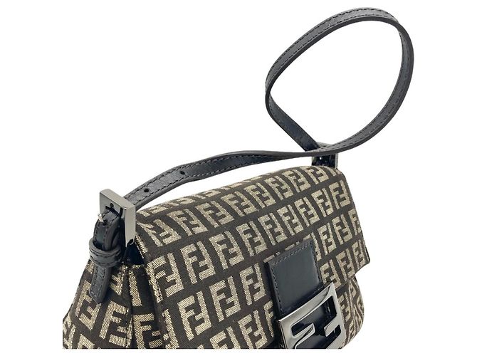 Borsa a tracolla a secchiello Fendi Zucchino Mini Mamma Marrone - vista 8