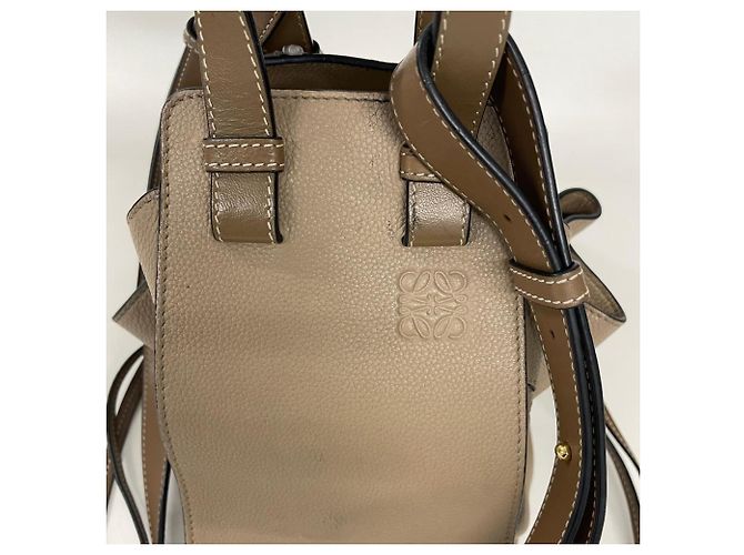 Piccola borsa a mano con coulisse Loewe Hammock Marrone - vista 3
