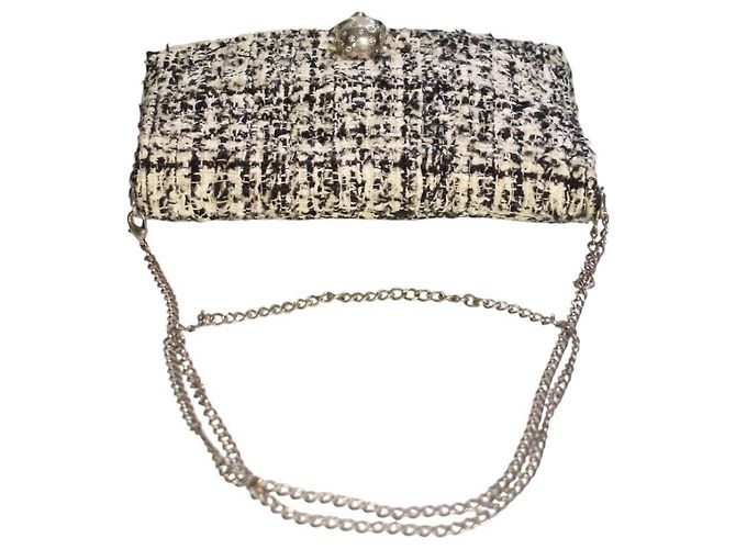 Alexander McQueen Borsa a tracolla Skull in tweed Nero Bianco - vista 8
