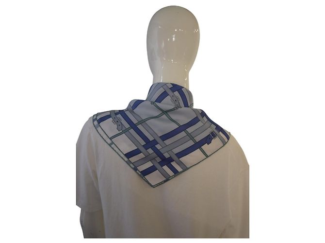 Burberry London Lenço Quadrado de Seda Belt Strap Branco Azul Cinza - vista 9