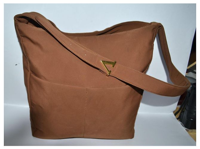 Bolso de hombro Valentino Garavani en nylon marrón Castaño - vista 3
