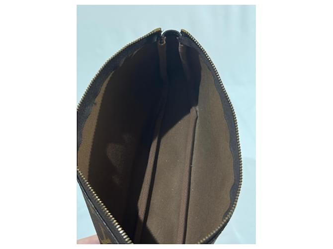 Louis Vuitton Pochette Accessoire GM Monogram Marrone Marrone chiaro - vista 15