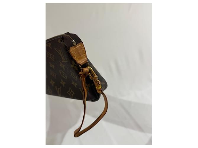 Louis Vuitton Pochette Accessoire GM Monogram Marrone Marrone chiaro - vista 4
