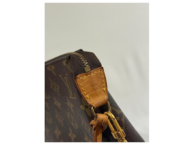 Louis Vuitton Pochette Accessoire GM Monogram Marrone Marrone chiaro - vista 5