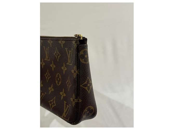 Louis Vuitton Pochette Accessoire GM Monogram Marrone Marrone chiaro - vista 6