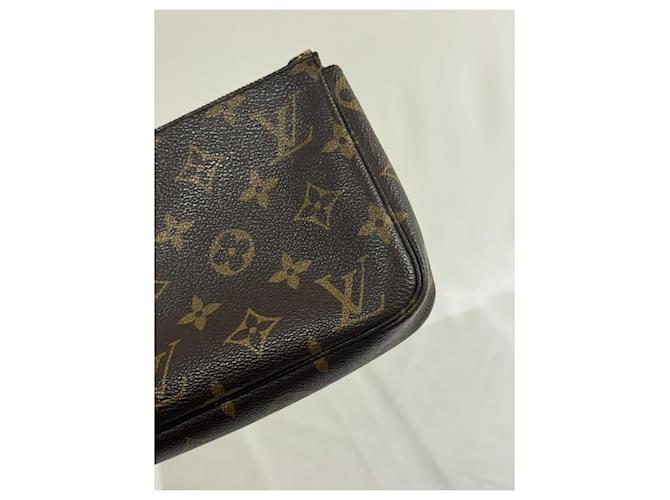 Louis Vuitton Pochette Accessoire GM Monogram Marrone Marrone chiaro - vista 7