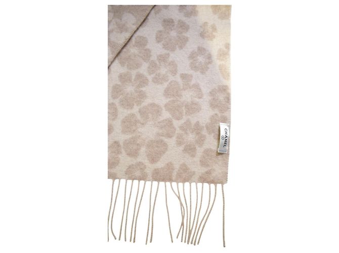 Timeless Chanel Sciarpa stretta Camelia in lana e cashmere - Beige - vista 3