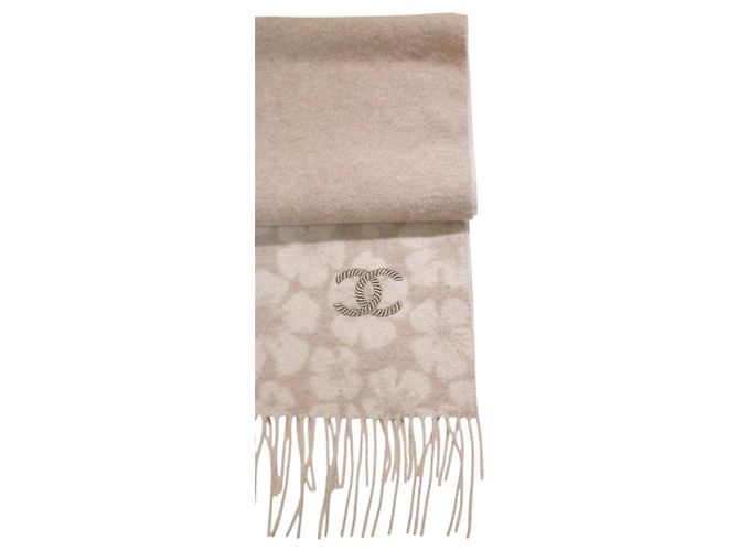Timeless Chanel Sciarpa stretta Camelia in lana e cashmere - Beige - vista 7
