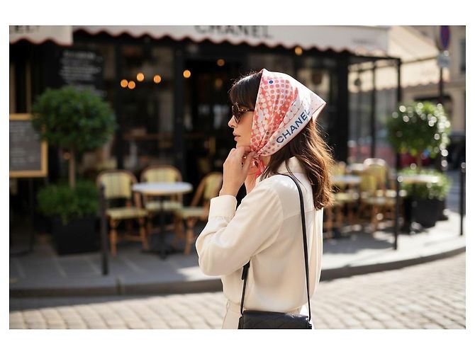 Foulard quadrato Chanel cotone pois Logo CC Rosa Blu Bianco - vista 14