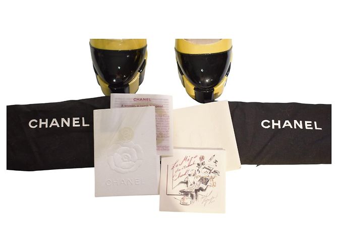 Chanel Runway Décolleté in vernice con cinturino e plateau, 38.5 Nero Giallo - vista 5
