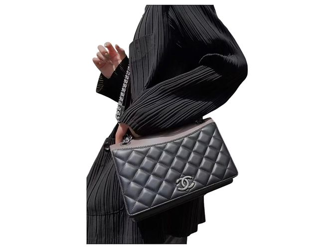 Borsa Chanel Ballerine in pelle di vitello trapuntata nero/beige - vista 3
