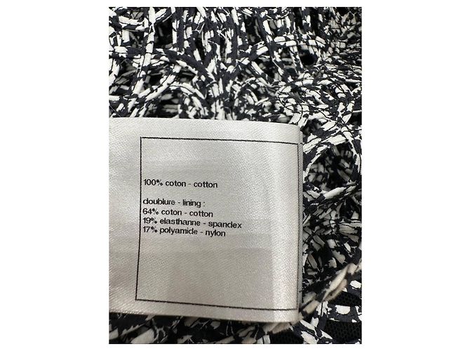 Completo due pezzi in pizzo bianco e nero Chanel Taglia 36 Usato - vista 6