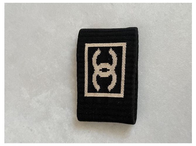 Pulsera Chanel CC Logo Negra y Beige Negro - vista 2