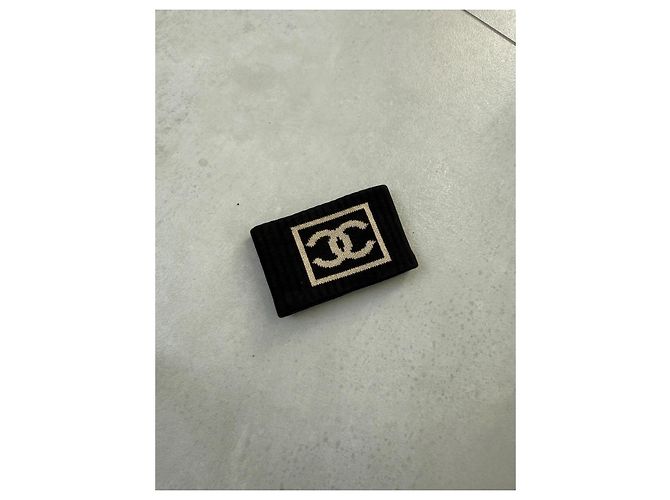 Pulsera Chanel CC Logo Negra y Beige Negro - vista 3