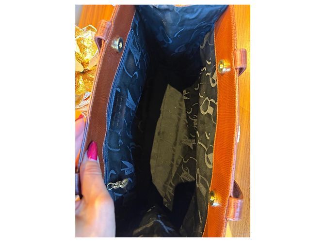 Borsa Tote Salvatore Ferragamo pelle marrone Gancini - vista 17