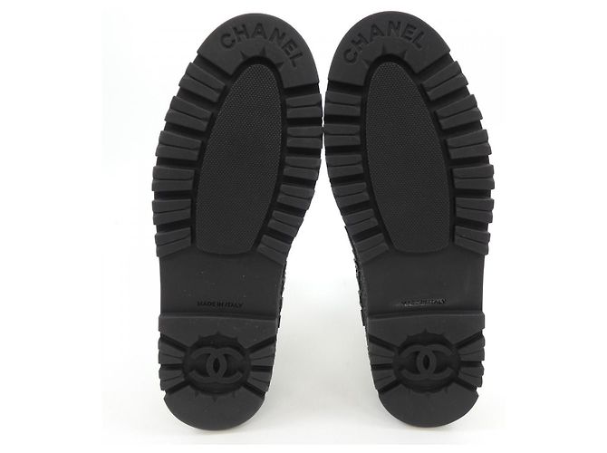 Timeless Stivaletti Chanel in pelle d'agnello Nero Bianco - vista 4