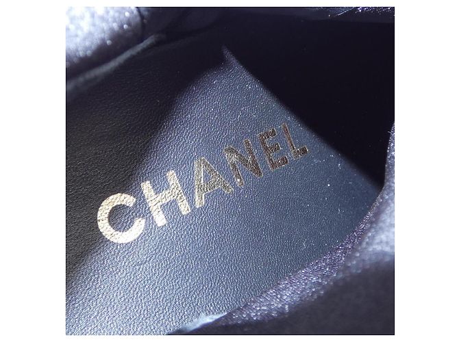 Timeless Stivaletti Chanel in pelle d'agnello Nero Bianco - vista 6