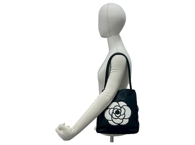 Chanel Camellia Leder Semi-Shoulder Bag Schwarz - Ansicht 2