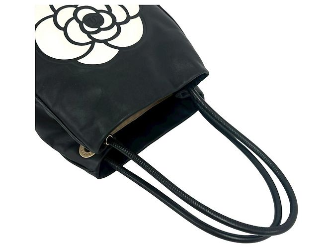 Chanel Camellia Leder Semi-Shoulder Bag Schwarz - Ansicht 4