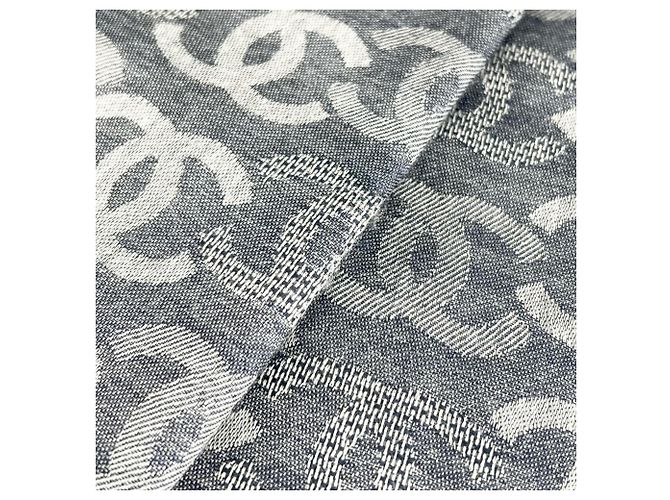 Timeless Stola in cashmere Chanel blu navy e bianco - vista 3
