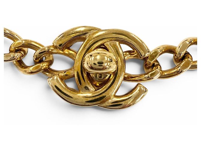 Collana Chanel Vintage 96A Coco Mark Turnlock D'oro - vista 3