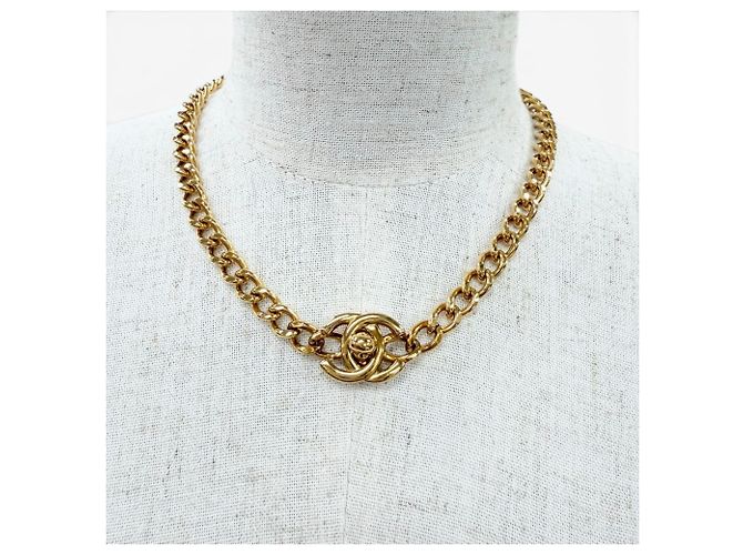 Collana Chanel Vintage 96A Coco Mark Turnlock D'oro - vista 4