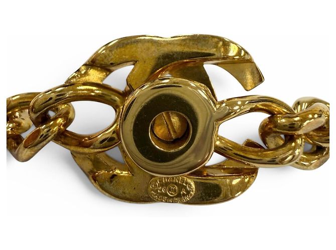 Collana Chanel Vintage 96A Coco Mark Turnlock D'oro - vista 6
