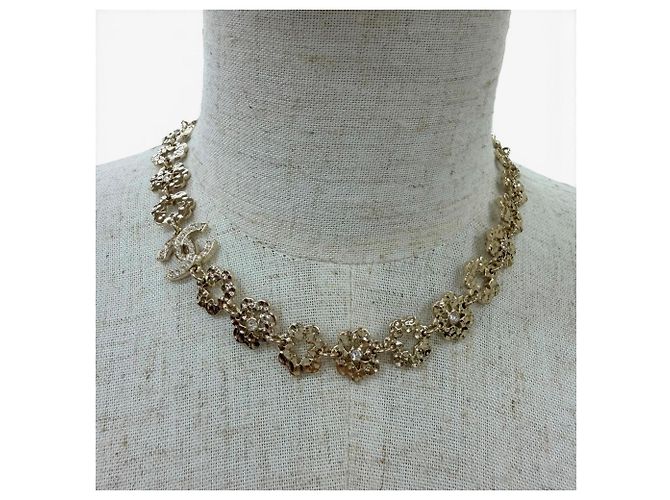 Collana Chanel I25C Coco Mark Flower Rhinestone D'oro - vista 3