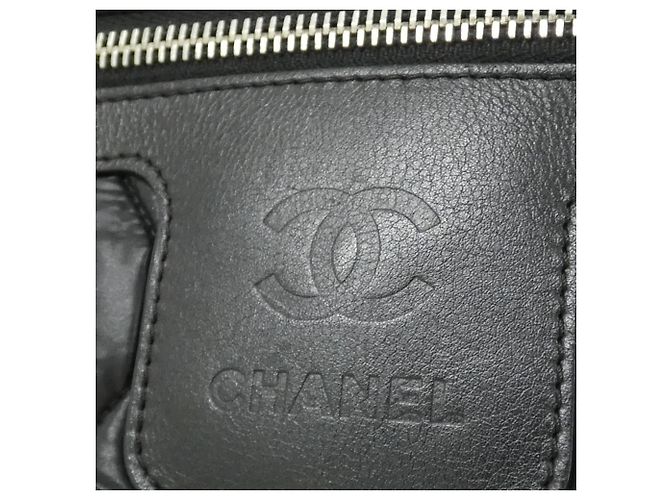 Bolso Chanel Coco Cocoon Negro - vista 4