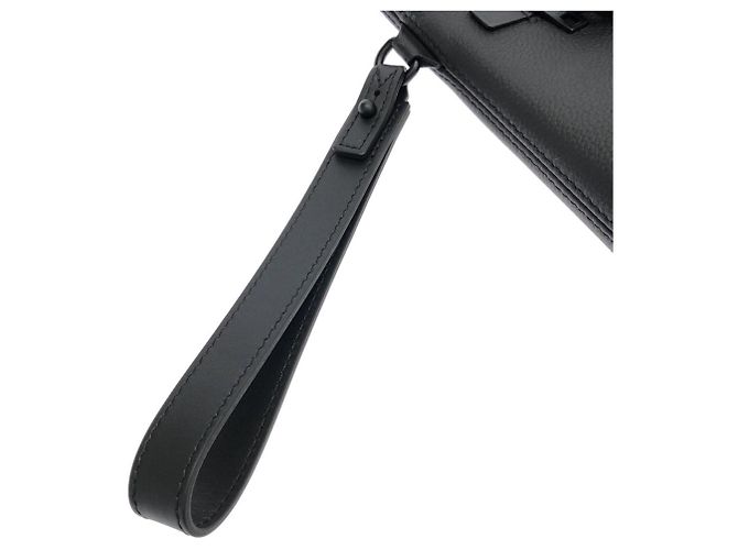 Louis Vuitton LV Aerogram Takeoff Handbag Pouch M69837 Black - view 8