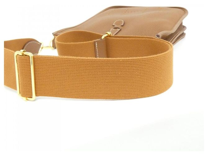 Hermès Hermes Evelyne 3 PM Shoulder Bag Brown - view 6