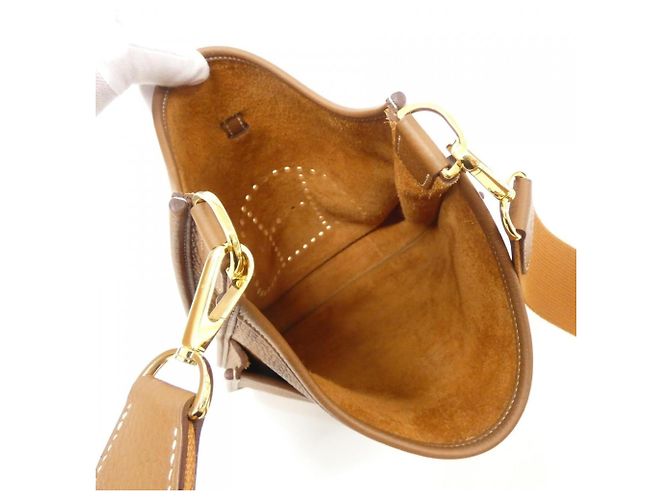 Hermès Hermes Evelyne 3 PM Shoulder Bag Brown - view 7