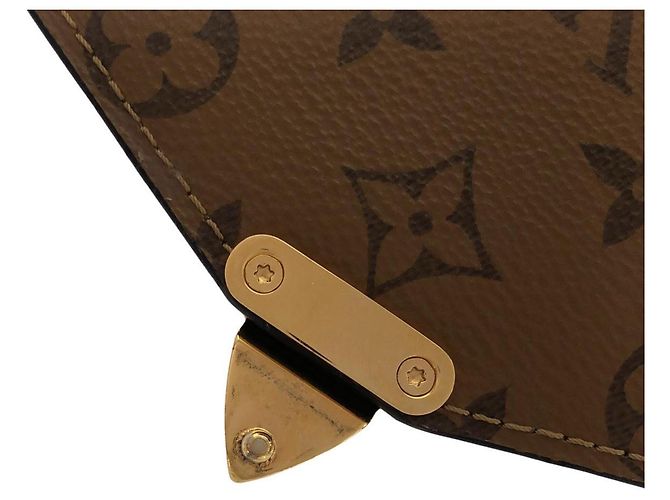 Louis Vuitton Monogram Reverse Pochette Métis MM Marrone - vista 10