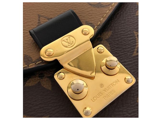 Louis Vuitton Monogram Reverse Pochette Métis MM Marrone - vista 5